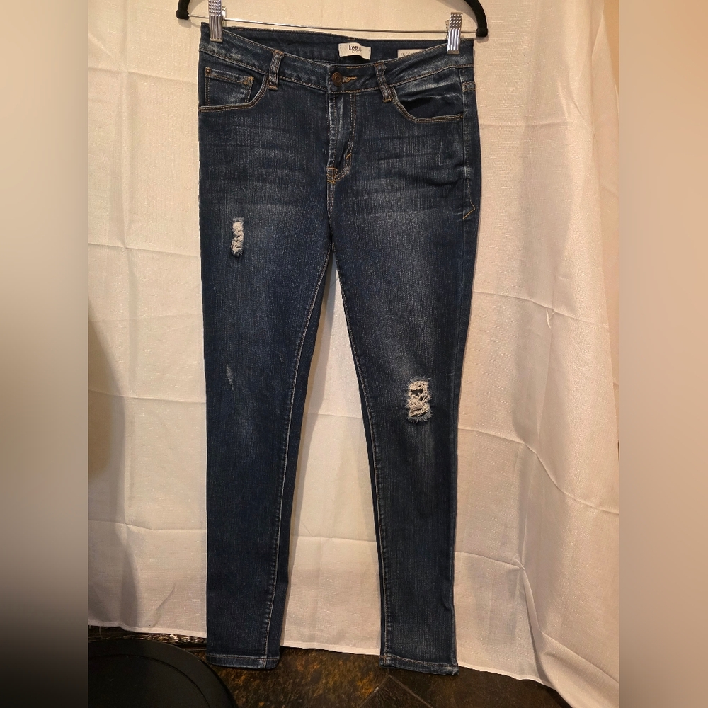 Kensie Jeans KNOCKOUT Skinny Mid Rise. Sz 4 (27).  Like New.